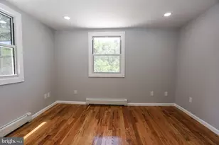 562 Peacock St, Pottsville, PA 17901 - Photo 13