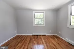 562 Peacock St, Pottsville, PA 17901 - Photo 19