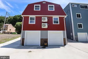 562 Peacock St, Pottsville, PA 17901 - Photo 21