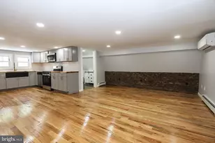562 Peacock St, Pottsville, PA 17901 - Photo 5