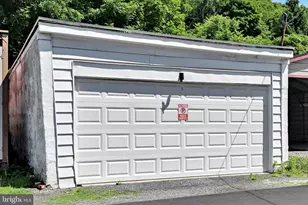 532 W Washington St, Shenandoah, PA 17976 - Photo 29