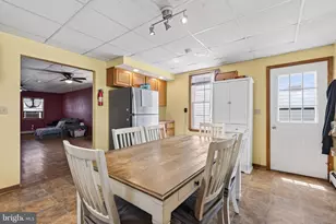 328 S Lehigh Ave, Frackville, PA 17931 - Photo 17