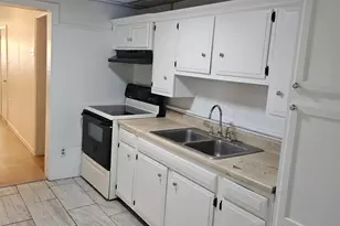 605 E Centre St, Mahanoy City, PA 17948 - Photo 9