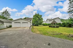 38 Hughes St, New Ringgold, PA 17960 - Photo 9