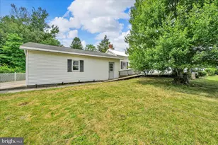 38 Hughes St, New Ringgold, PA 17960 - Photo 5