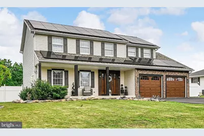 803 Pinewood Drive, Pottsville, PA 17901 - Photo 1