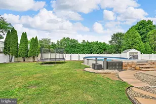 803 Pinewood Dr, Pottsville, PA 17901 - Photo 35