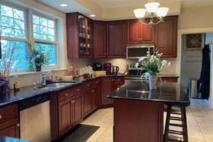 1812 Mahantongo St, Pottsville, PA 17901 - Photo 11