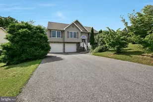 1223 Running Deer Dr, Auburn, PA 17922 - Photo 1