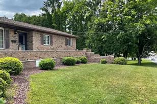 320 S 3rd St, Frackville, PA 17931 - Photo 3