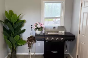 328 E Oak St, Frackville, PA 17931 - Photo 5