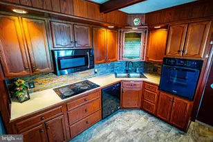 66 E Savory St, Pottsville, PA 17901 - Photo 17