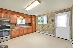 230 S Middle St, Frackville, PA 17931 - Photo 11