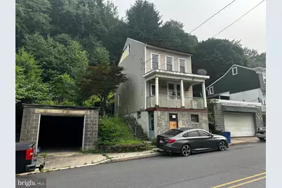 415 Peacock Street, Pottsville, PA 17901 - Photo 3