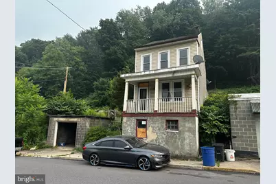 415 Peacock Street, Pottsville, PA 17901 - Photo 1