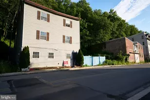 255 Peacock St, Pottsville, PA 17901 - Photo 35