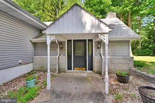 1839 Crazy Horse Dr, Auburn, PA 17922 - Photo 7