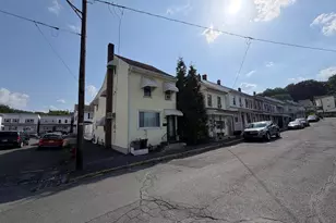 439 Carbon St, Minersville, PA 17954 - Photo 3