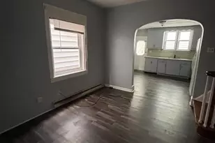 215 N Jardin St, Shenandoah, PA 17976 - Photo 5