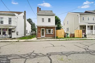 212 N Nichols St, Saint Clair, PA 17970 - Photo 1