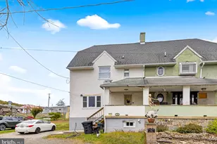 212 Pine St, New Philadelphia, PA 17959 - Photo 3