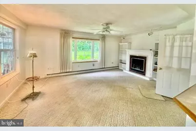530 W Nicholas Street, Frackville, PA 17931 - Photo 21