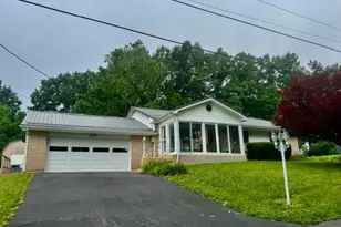 530 W Nicholas St, Frackville, PA 17931 - Photo 5