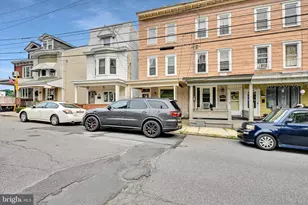 1746 W Norwegian St, Pottsville, PA 17901 - Photo 5