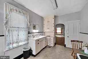 1746 W Norwegian St, Pottsville, PA 17901 - Photo 13