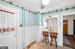 810 E Norwegian St, Pottsville, PA 17901 - Photo 13
