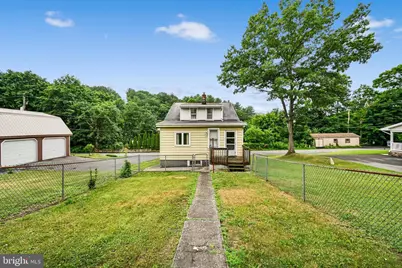 810 E Norwegian Street, Pottsville, PA 17901 - Photo 1