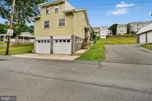 810 E Norwegian St, Pottsville, PA 17901 - Photo 5