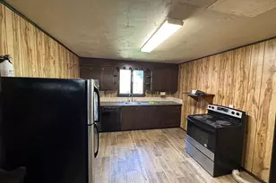 516 E Norwegian St, Pottsville, PA 17901 - Photo 5