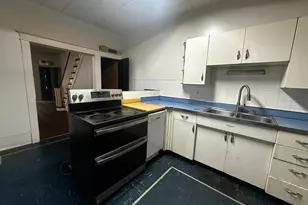 729 W Norwegian St, Pottsville, PA 17901 - Photo 9