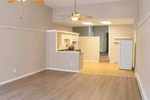 621 W Market St, Pottsville, PA 17901 - Photo 1