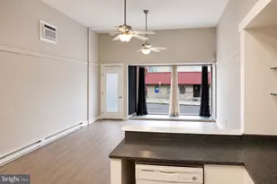 621 W Market St, Pottsville, PA 17901 - Photo 3