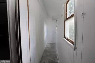 514 W Penn St, Shenandoah, PA 17976 - Photo 11