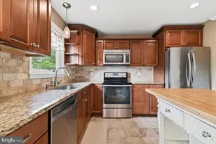 544 Maple St, Pottsville, PA 17901 - Photo 17