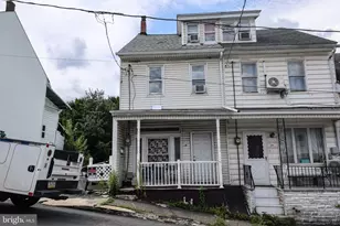32 S Catherine St, Shenandoah, PA 17976 - Photo 1