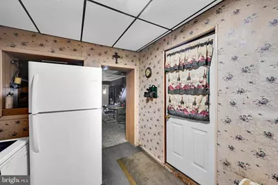 240 N 12th Street, Pottsville, PA 17901 - Photo 15