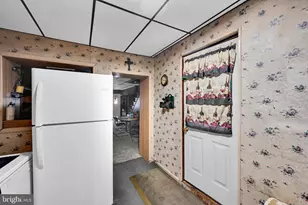 240 N 12th St, Pottsville, PA 17901 - Photo 15