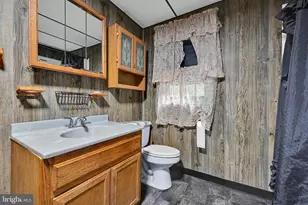240 N 12th St, Pottsville, PA 17901 - Photo 19