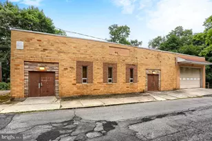320 N Wolfe St, Pottsville, PA 17901 - Photo 1