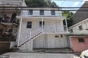 445 E Norwegian St, Pottsville, PA 17901 - Photo 1