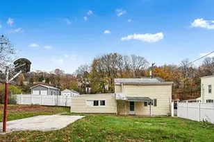 901 Fairview St, Pottsville, PA 17901 - Photo 25