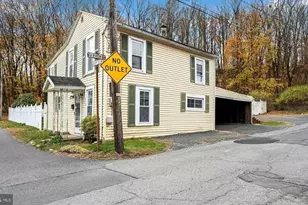 901 Fairview St, Pottsville, PA 17901 - Photo 3