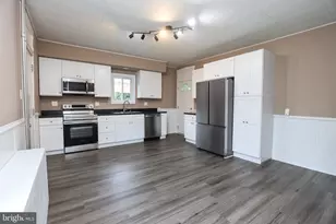 2646 W Main St, Spring Glen, PA 17978 - Photo 13