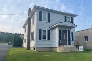 101 N 5th St, Frackville, PA 17931 - Photo 1