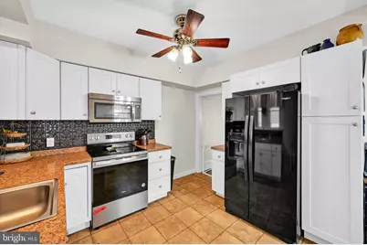 2064 W Market Street, Pottsville, PA 17901 - Photo 11