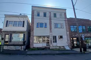 54 N Lehigh Ave, Frackville, PA 17931 - Photo 3
